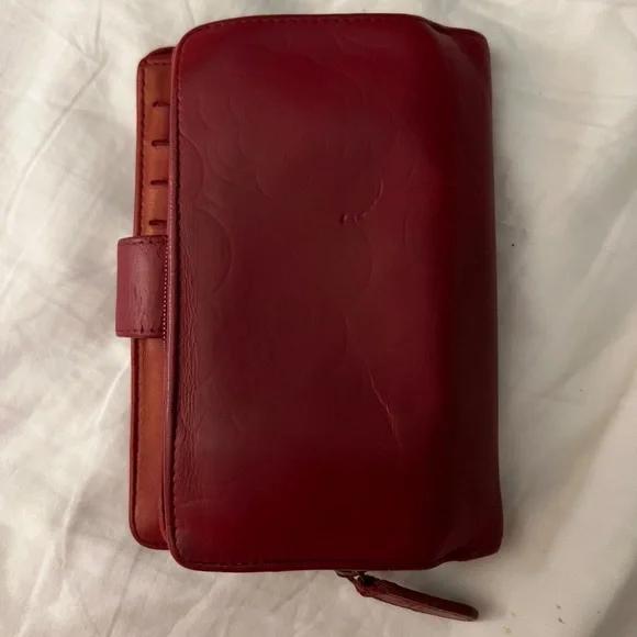 CHANEL Authentic bi-fold wallet camellia leather red silver metal - Picture 6 of 6